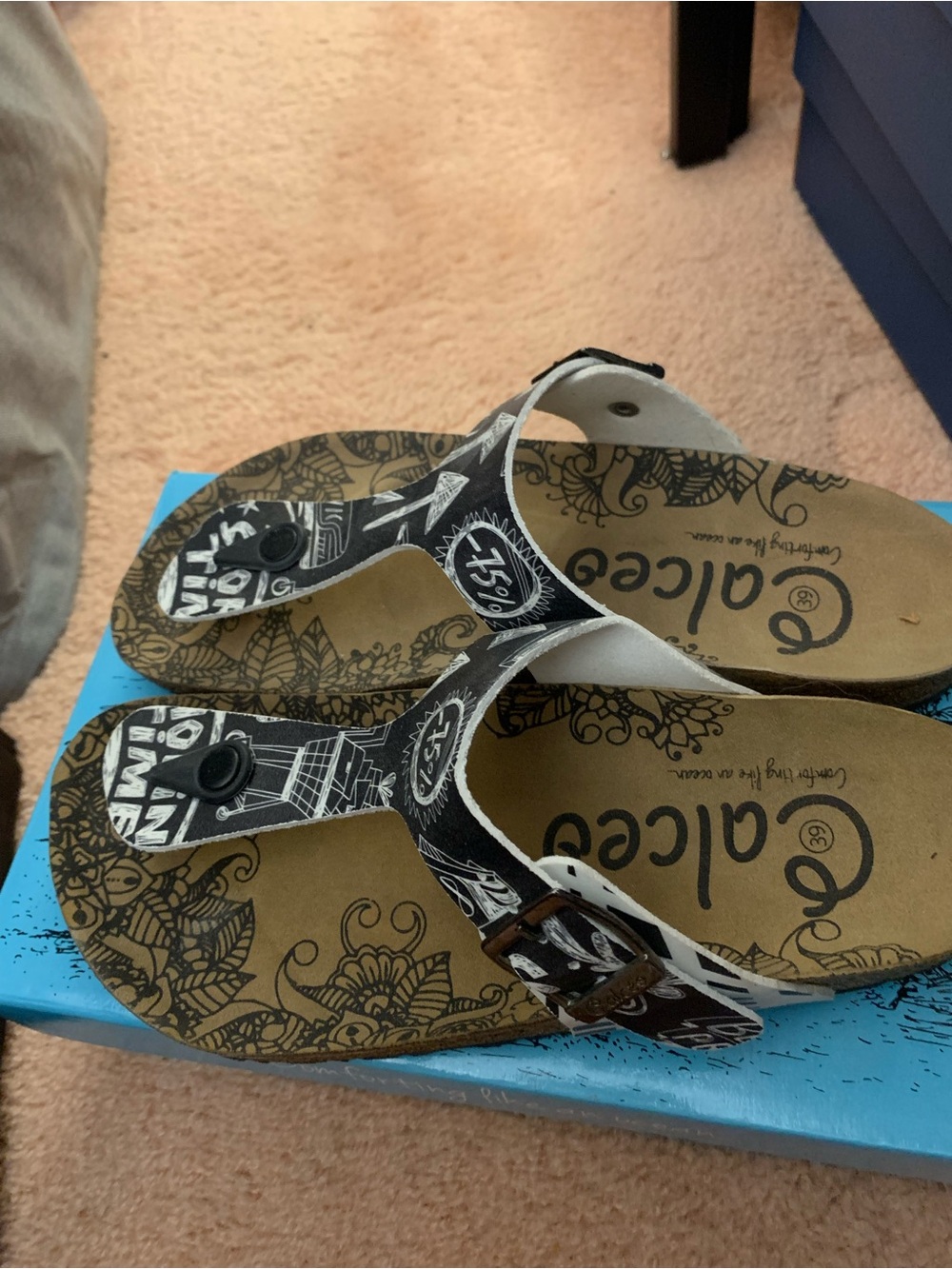 Calceo Black Printed Women’s Thong Sandals